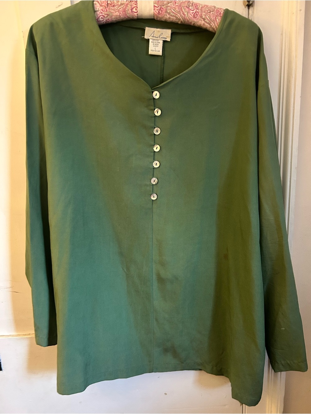 Anne Carson Olive Green Long-Sleeve Button Detail Shirt